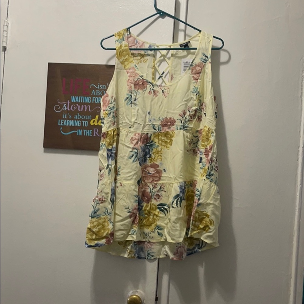 Torrid Floral Top size 10/M